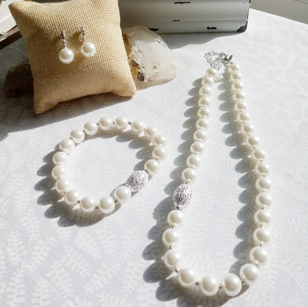 3 piece Pearl Set